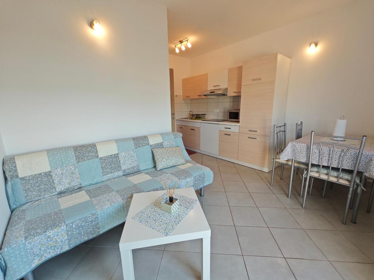 Apartments Bevanda Bale Exterior foto
